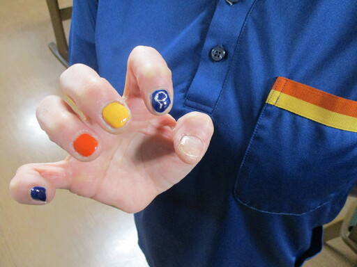 ネイル体験　しずくいろ2 【生活介護】