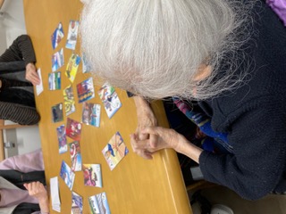 新春🎍カルタ大会😊